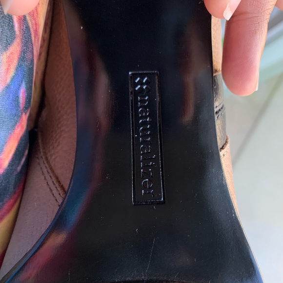 🆕 Naturalizer Frances Boots in Taupe/Black - Picture 13 of 15